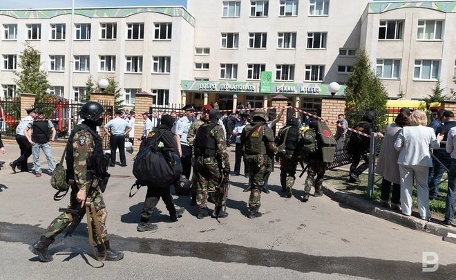 Путин предложил повысить требования к владельцам гражданского оружия после стрельбы в Казани