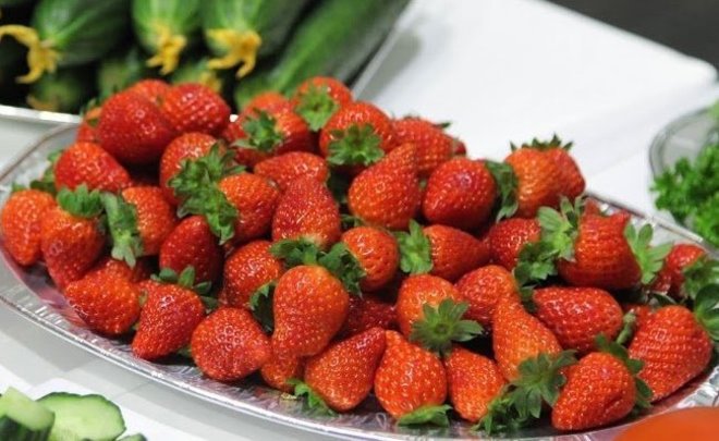 Роспотребнадзор Татарстана дал рекомендации по выбору клубники