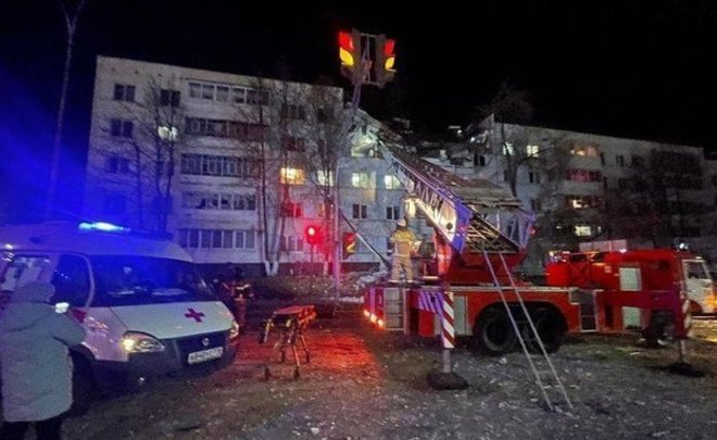 В Набережных Челнах спасли четырех человек после взрыва в пятиэтажке