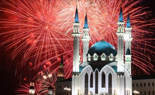 День Победы в Казани завершился концертом и праздничным салютом