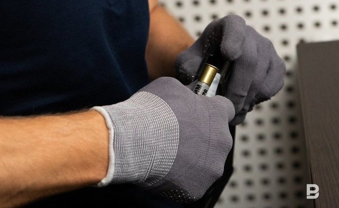 Мужчина открыл стрельбу из окна квартиры в Вятских Полянах — полицейские оцепили территорию