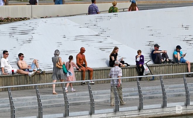 Итоги дня: потепление до +26 градусов в Татарстане, поджог автомобилей в Челнах, первое судно на водороде