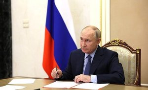 Владимир Путин подписал закон о блокировке сайтов по сбору средств для противников России