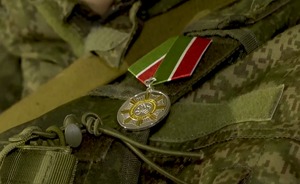Бойцов 430-го полка наградили медалями ордена «За заслуги перед Республикой Татарстан»