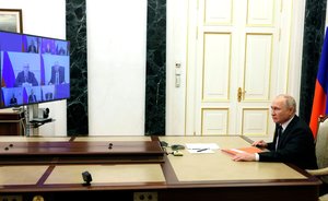 Владимир Путин обсудил с Совбезом развитие отношений России с ее ближайшими соседями