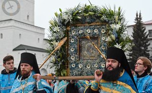 В Казани проходит крестный ход в честь иконы Божией Матери