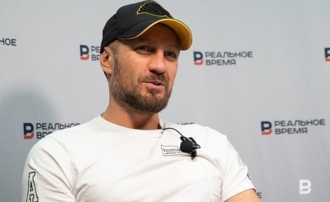 Фигурист Роман Костомаров впервые вышел на лед после операции