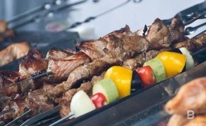 Казанцы назвали своих фаворитов среди летних блюд: ими стали шашлык и окрошка