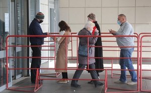 Вирусолог Чумаков: в России в течение месяца могут отменить все антиковидные меры