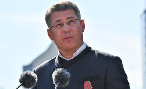 Зеленский ввел санкции против Радия Хабирова и Элвина Грея