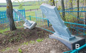 В Татарстане полицейские задержали двух братьев, ворующих могильные ограды