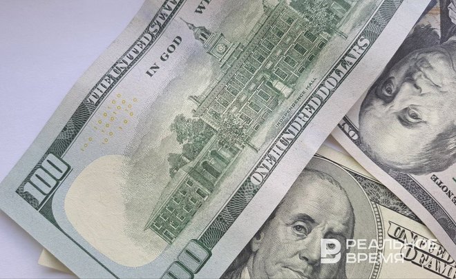 Курс доллара опустился ниже 89 рублей впервые с 4 июля